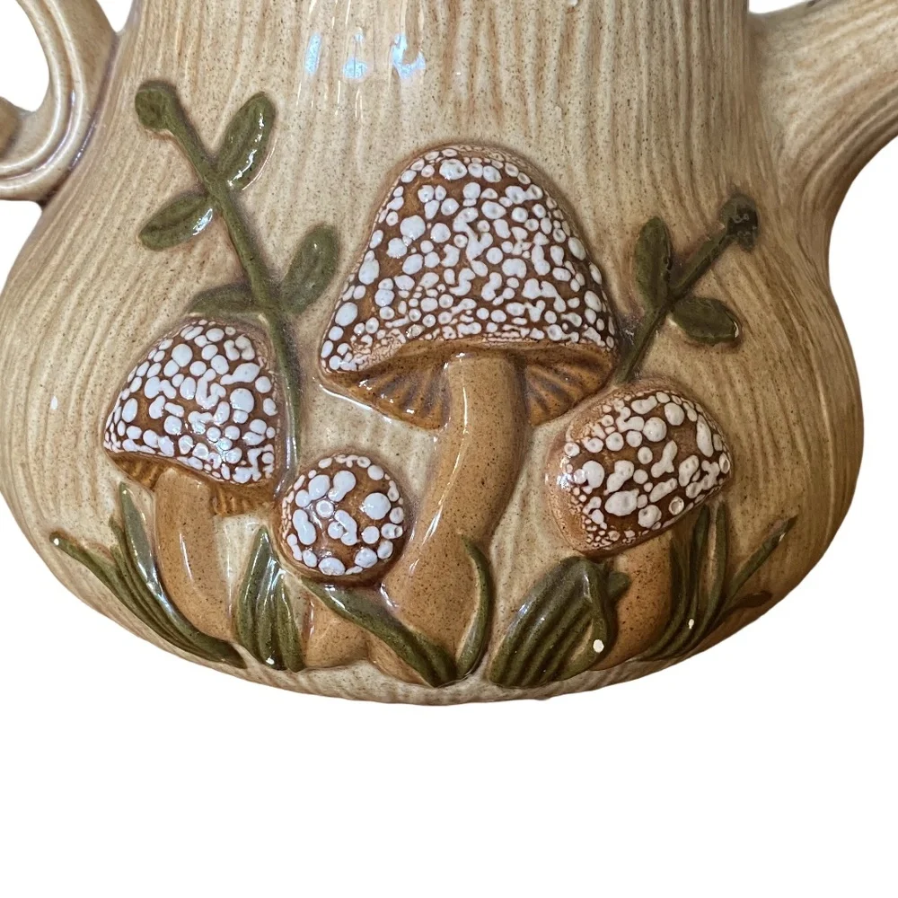 Arnel’s Beige Ceramic Mushroom Teapot Pitcher Set‎ 70s Cottagecore 2pc